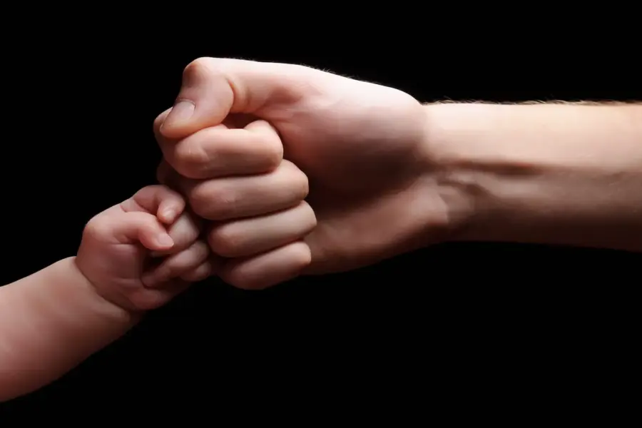 ¿Cómo impugnar una paternidad en Chile?